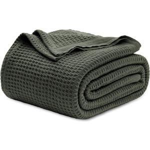 Bedsure 100% Cotton Blanket Queen Size for Bed - Cooling Breathable and Soft for Summer, Thick Cozy Waffle Weave Blanket Gifts for Women, Olive Green, 90x90 Inches