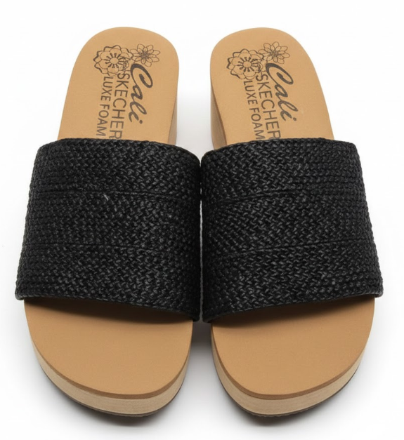 Cali Sketchers Luxe Foam Summer Sandals Size 7