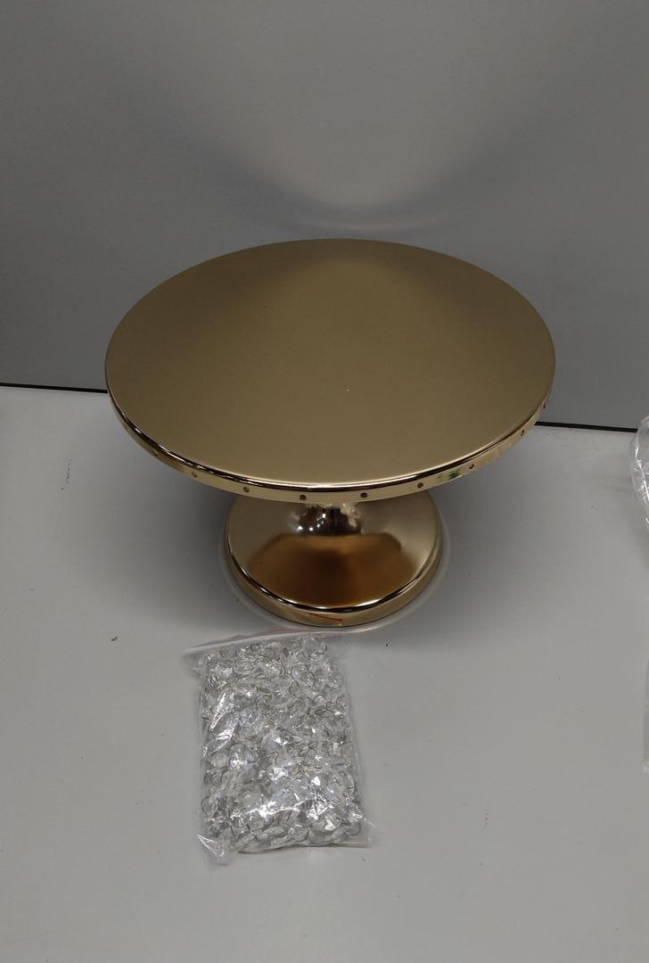 Golden cake stand