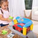 Melissa & Doug Spray & Shine Car Wash Color-Changing Water Toy Play Set Boys and Girls 3+