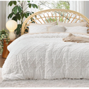 Bedsure Oversized Queen Comforter Set  White Comforter, Boho Tufted Shabby Chic Bedding for Kids, 3 Pieces Vintage Farmhouse Bed Set for All Seasons, Fluffy Soft Bedding with 2 Pillow Shams