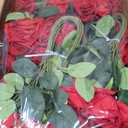 200 Pcs Red Roses Artificial Flowers, Real Touch Velvet Roses Bouquet Fake Flowers Bulk, Artificial Roses with Long Stems for Birthday Gift Women Mom DIY Bridal Wedding Centerpiece Decorations