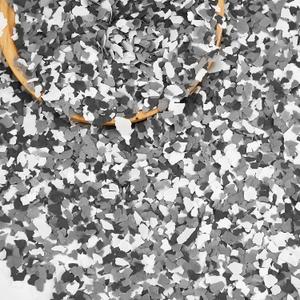 Taiyin 2.8 Kg/ 6.17 lb Blend Decorative Color Chips Epoxy Flakes for Garage Floor Blend Concrete Coatings Paint Chips for Wall Interior Exterior Basement(Black, White, Grey, 2-4 mm)