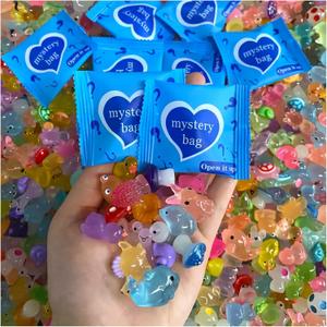 TQBAJ 100pcs Mini Glow in The Dark Animal Resin Models, Mystery Resin Animals Blind Bag, DIY Fairy Garden House Micro Landscape Aquarium Decor, Individually Wrapped Blind Bag