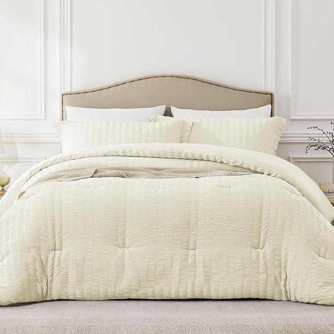 Cream Oversized Queen Comforter Set - 3 Pieces Seersucker Lightweight Bedding Comforter Sets (1 Soft Fluffy Comforter & 2 Pillowcases) - All Seasons Cozy Farmhouse Bed Sets for Women Men