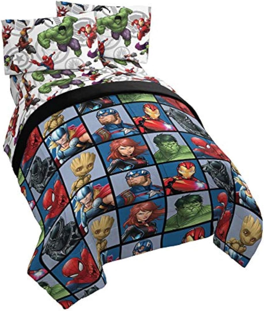 Jay Franco Marvel Avengers Team 5 Piece Full Bed Set - Includes Comforter & Sheet Set - Super Soft Fade Resistant Polyester - (Official Marvel Product)