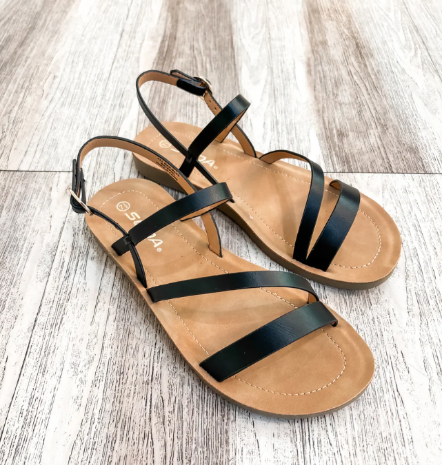 Enfold Sandals - Black - Size  7.5