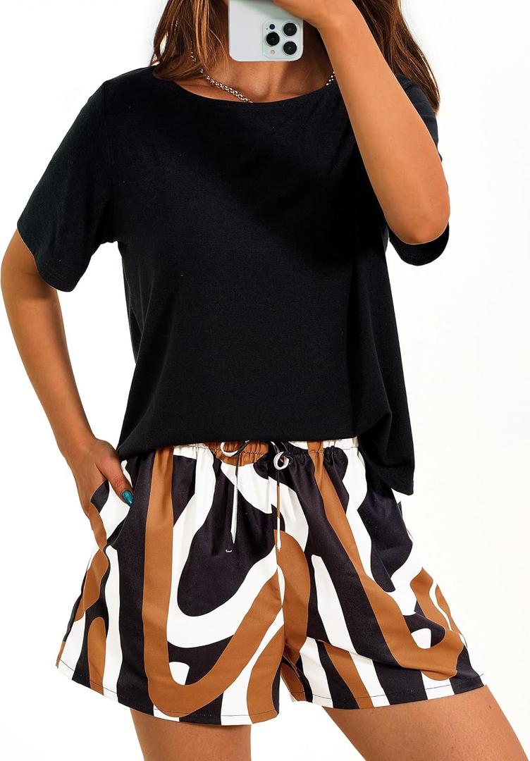 PRETTYGARDEN Women's Summer 2 Piece Outfits Lounge Sets Short Sleeve Tee Shirts Tops Blouses Pockets Printed Shorts Tracksuit (X-Large, Floral Black Multicolored)