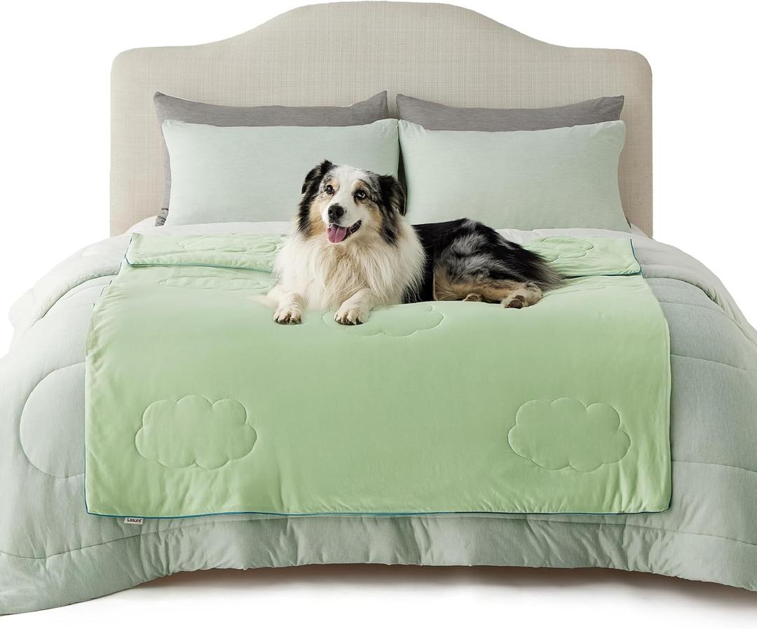 LE SURE Premium Cooling Blankets for Extra Large Dogs - Washable Dog Cooling Throw Blanket with Q-MAX>0.4Durable Self Cooling Pet Mat for Cat, Cooling Summer Blanket for Hot Weather, Green, 50x60