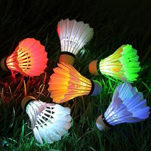 ZHENAN LED Badminton Shuttlecocks, Colourful Lighting Badminton Birdies, Goose Feather Shuttlecock, Glow in The Dark Birdie Balls for Outdoor Indoor Sport Activities (Feather, 6pcs)