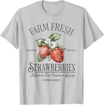 Farm Fresh Strawberries Vintage Strawberry Farmers Farm T-Shirt M