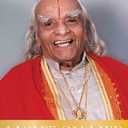 Light on Life: The Yoga Journey to Wholeness, Inner Peace, and Ultimate Freedom (Iyengar Yoga Books)