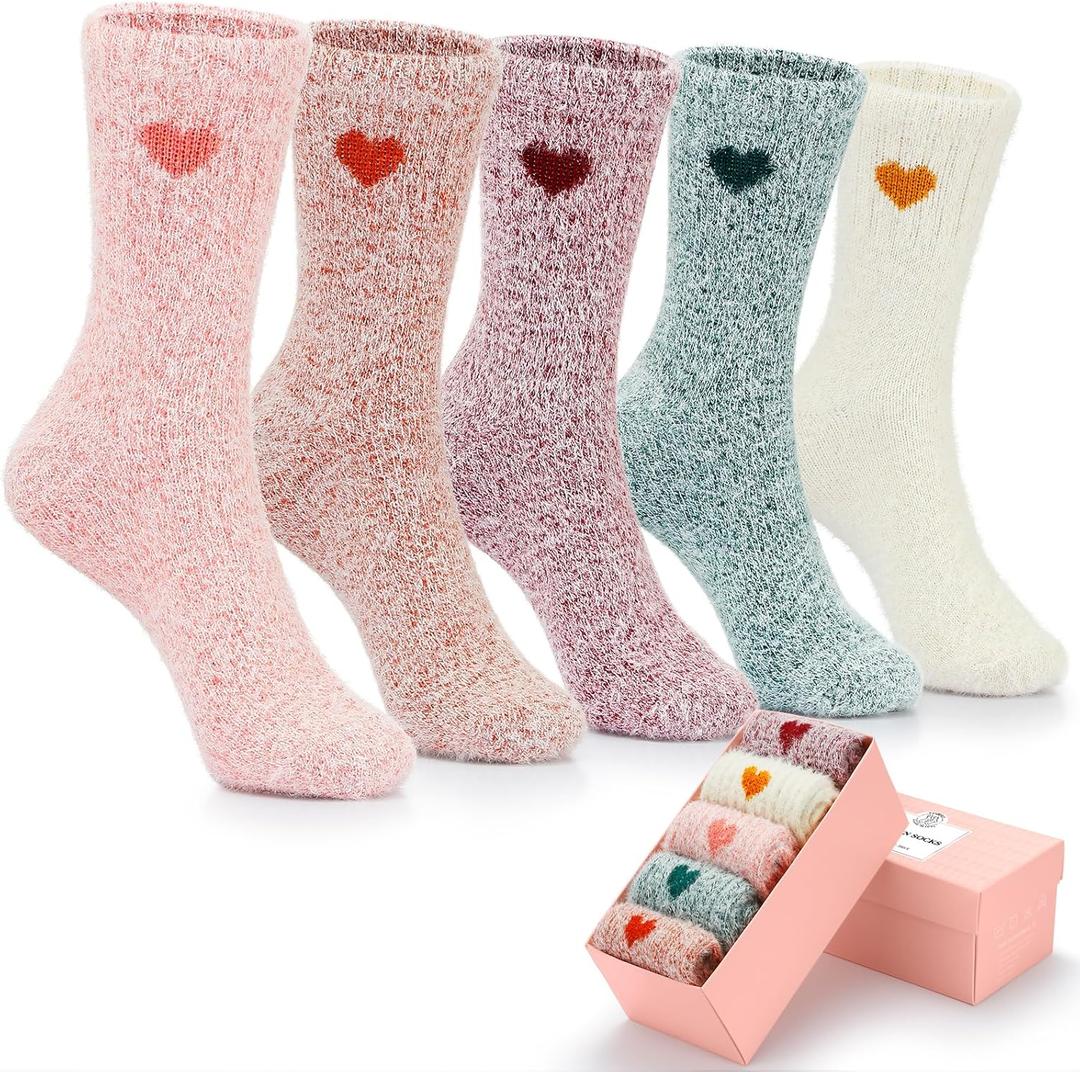 5 Pairs Fuzzy Soft Cozy Comfortable Socks for Women, Casual Sleep Comfy Socks, Perfect Warm Winter Gifts for Women (Love Pattern)