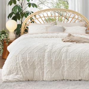 Bedsure Queen Comforter Set - Ivory Comforter, Boho Tufted Shabby Chic Bedding, 3 Pieces Vintage Farmhouse Bed Set for All Seasons, Fluffy Soft Bedding with 2 Pillow Shams
