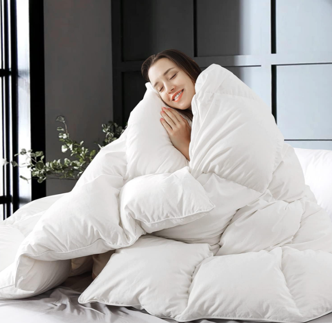 WhatsBedding White Queen Size Feather Down Fiber Comforter, Filled with Feather and Down Fiber, All Season Fluffy Ultra Soft 100% Cotton Duvet Insert, Luxury Hotel Bedding Style Comforter,90"x90"