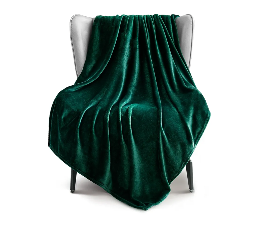 Fleece Throw Blanket for Couch, Sofa, 300GSM Super Soft and Warm Blankets, Forest Green Throw All Season Use, Cozy, Plush, Lightweight Size Standart