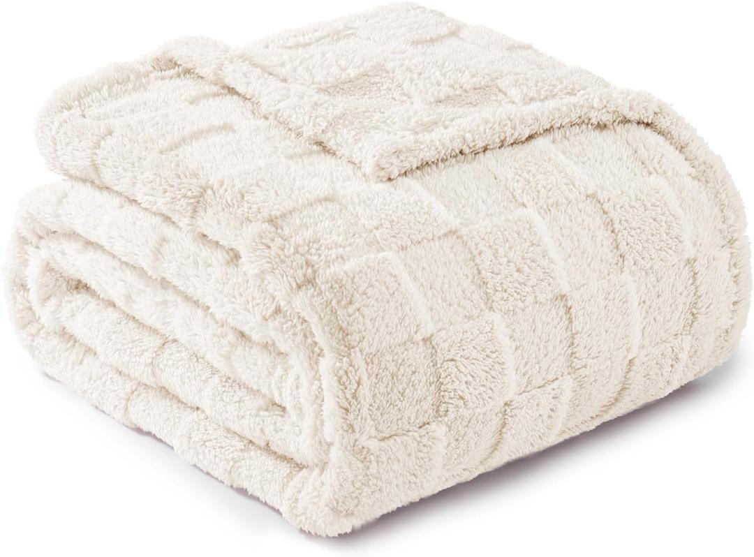 Exclusivo Mezcla Twin Size Flannel Fleece Blanket, Super Cozy and Warm Lightweight Cute Checkered Blankets for Women, 60x80 Inches, Ivory