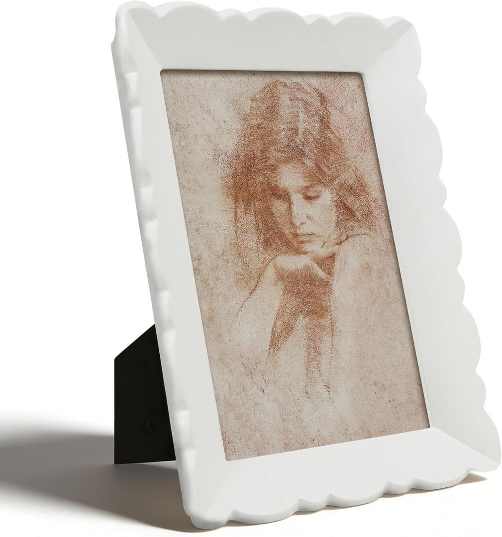 SIMON'S SHOP 4x6 Picture Frame Wall and Tabletop Display, Hand Painted White Photo Frame with Carved Scalloped Edge Design, Modern Vintage Home Dcor