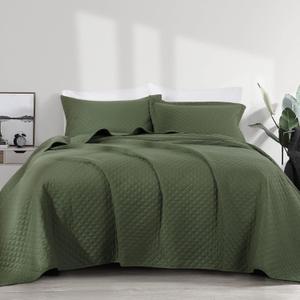 HOMBYS 3 Piece Oversized King Quilt Set Bedspread 128x120 Reversible Lightweight Coverlet Summer Comforter Set (Super King Plus, 128x120, Olive)