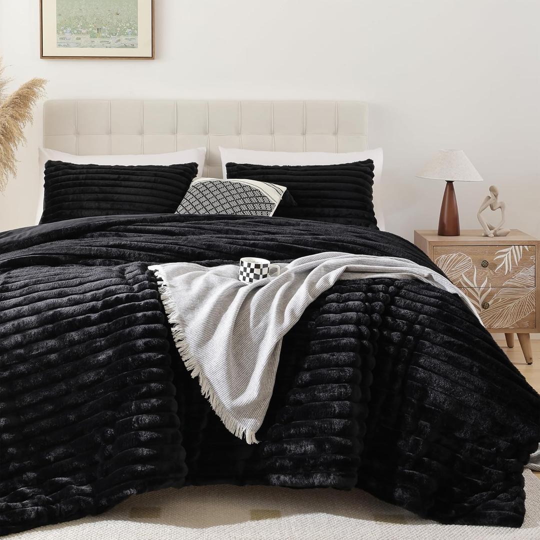 Smoofy Fluffy Queen Comforter Set 3 Pieces - Black Fleece Fluffy Comforter Set, Luxury Fuzzy Queen Bedding Set, Soft Warm Bed Set All Season, Heavy Faux Fur Comforter with 2 Pillow Cases (3 Piece-Queen (90X90''))