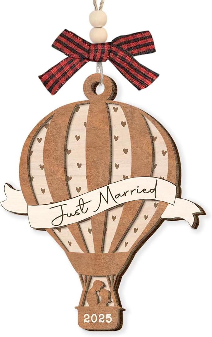 Just Married Ornament for Couples 2025 - Wedding Gifts for Couples Chirstmas Ornaments, First Bridal Shower Ornaments for Bride, Gift for Newlyweds, Just Married Gifts for Women