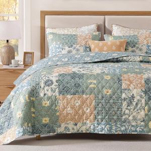 CASAAGUSTO Queen Quilt Set - 3 Pieces Patchwork Green Quilt Bedding Set, Lightweight Queen Bedspread Coverlet, Reversible Floral Bed Cover for All Seasons (90"x94", 1 Quilt + 2 Pillow Shams)