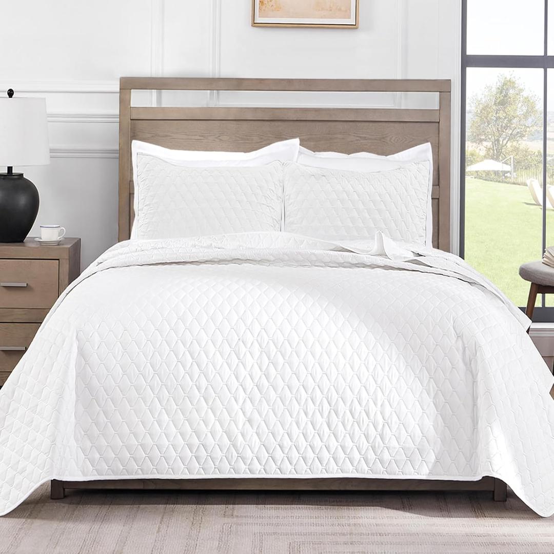 Exclusivo Mezcla Reversible King Size Quilt Bedding Set with Pillow Shams, Lightweight Quilts King Size, Soft Bedspreads Bed Coverlets for All Seasons - (White, 104"x96")