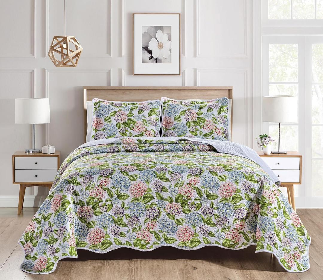 3-Piece Queen Size Boho Oversized Quilt Set 100 inch X 106 inch All Seasons Large Bedspread, Pillow Shams Lightweight Soft Coverlet Green Red Purple Blue Colors Bed Cover Floral Pattern