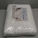 Great Bay Home Twin/Twin XL Quilt Bedding Set, 2-Piece Lightweight Summer Channel Stitch Quilt Set with Shams, Ultra Soft White Bedspreads, Quilted Bedding Coverlets for All Seasons (09 - Basketweave White)