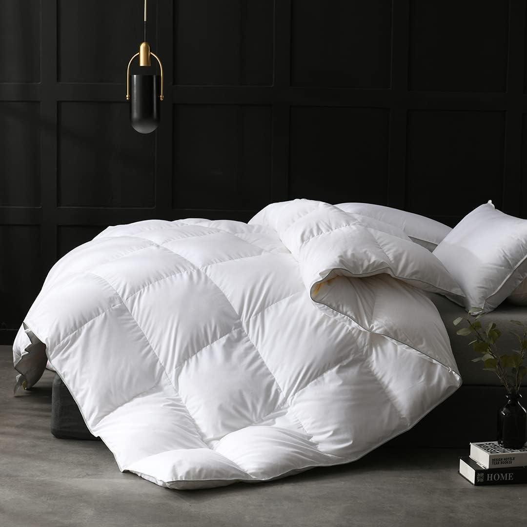 APSMILE Down Feather Fibers Comforter King Size-All Season Duvet Insert
750FP Fluffy Hotel Blanket,400TC Noiseless Fabric,8 Corner Loops,DOWNPASS Certified.Machine Washable White Bedding,106x90