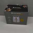 West Bend Timeless 2-Slice Toaster with 7 Browning Levels, Bagel/Waffle/Defrost Settings, High-Lift Lever, Anti-Jam, Easy-Clean Crumb Tray, 2-Slice, White/Gold