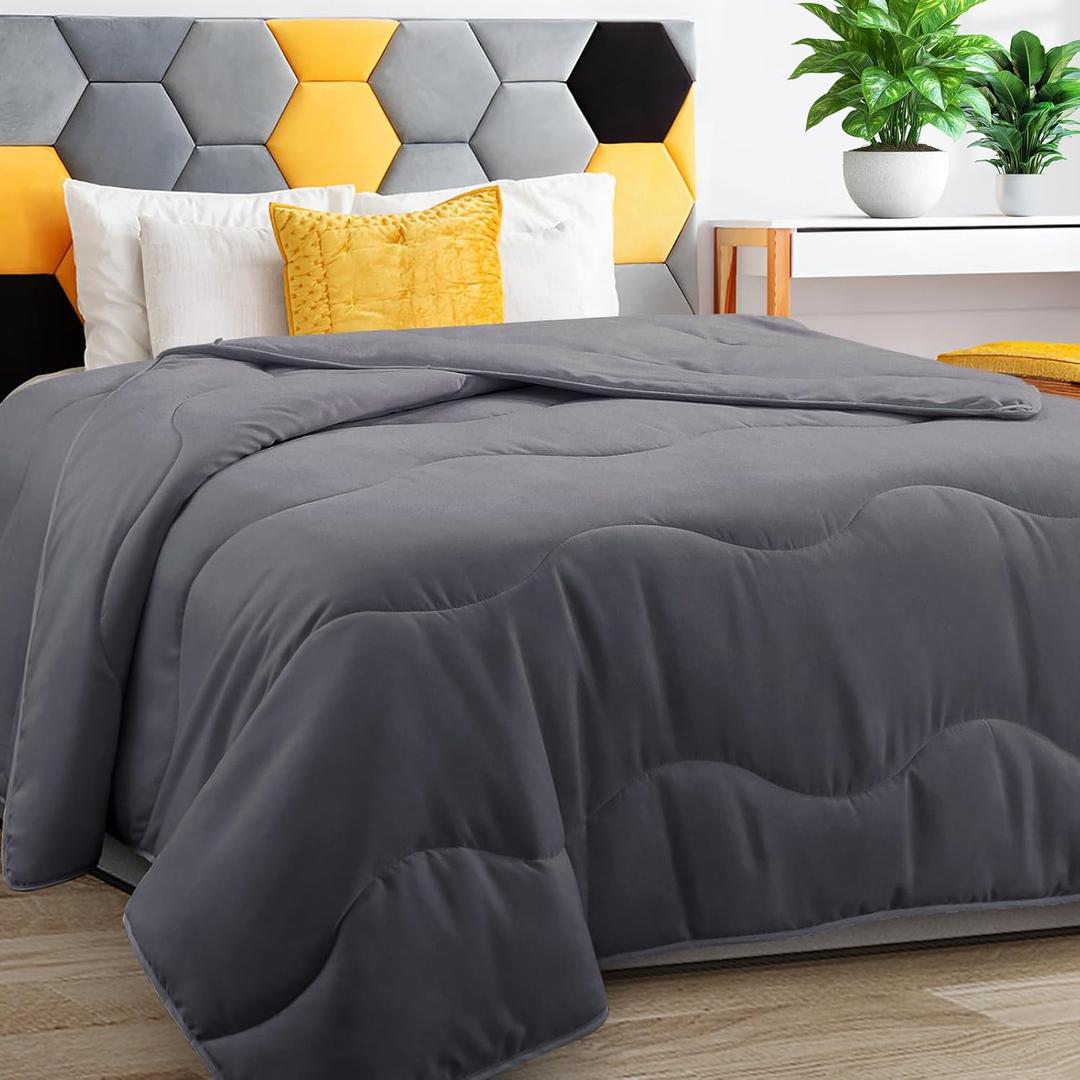 Lightweight Comforter Cooling Grey, All Season Duvet Insert Breathable Twin Size Summer Bedding, Soft Microfiber Cool Down Alternative Quilt with Corner Tabs, 64x88 inch (Gray)