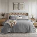 Bedsure King Size Quilt Bedspread, Lightweight Comforter, Grey Coverlet
All-Season Bedding, Soft, Modern Clover Pattern, Stitch-Free Quilt-Tech, Pet-Friendly, Machine Washable, 106x96in, 3 Pcs