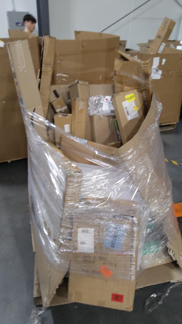 Pallet of Salvage Items