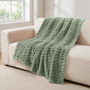 Vessia Flannel Fleece Throw Blanket, 3D Jacquard Sage Green Fuzzy and Warm Blanket for Couch, Sofa, Bed, 300GSM Super Soft Touch Cozy Home Decor for All Seasons (50x70 inches)