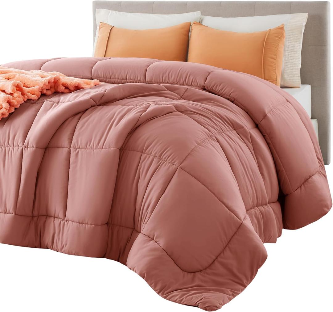 Bedsure Comforter Duvet Insert - Quilted Comforters Queen Size, All Season Duvet, Down Alternative Bedding, with 8 Tabs, Gifts for Women/Men, Dusty Pink, Queen 88 x 88 Inches