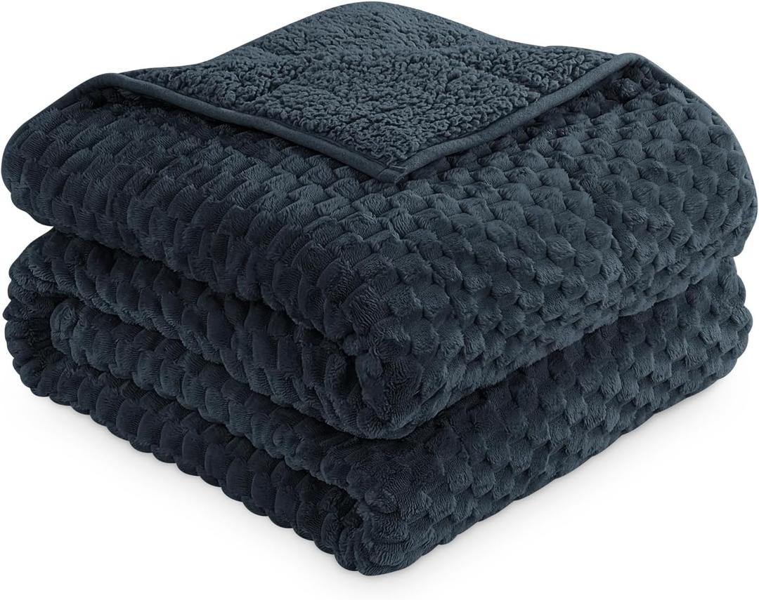 Mr. Sandman Weighted Blankets for Adults Queen Size 20lbs, Warm Sherpa Fleece Throw Blanket for Sleep and Calm, Soft Cozy Heavy Bed Blanket with Jacquard Flannel, 60 x 80 Inches, Midnight Blue