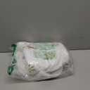 Christmas Tree Skirt 48 Inch Faux Fur Xmas Tree Skirt for Trees Decorations Snowflake Reindeer Merry Christmas Sequin Cute White and Gold Tree Skirts for Xmas Decorations Falda para Arbol De Navidad