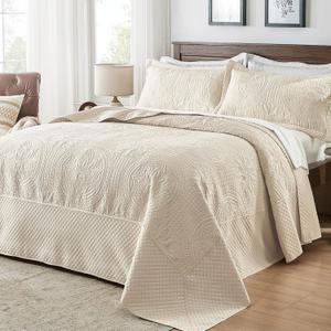 Qucover Oversized King Bedspread 132x 120, Extra Wide Alaska King Bedspread, 3 Piece Soft Microfiber Lightweight Oversized King Quilts Set, Vintage Persian Pattern, with Pillow Shams, Beige