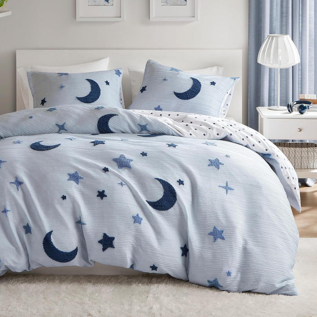 Intelligent Design Kids Cosmos Full Size Duvet Set  Blue Star and Moon Tufted Chenille, Reversible 3-Piece Bedding with Star Pillow, Full/Queen