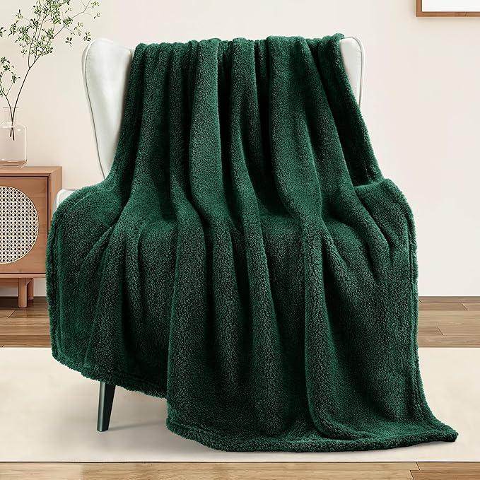 Exclusivo Mezcla Fleece Throw XL Blanket for Couch, Sofa, Super Soft and Warm Forest Green Blankets, All Season, Cozy, Plush, Lightweight, 50x70 Inches