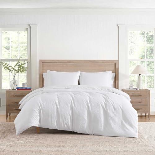 Tommy Hilfiger - Comforter Set, Luxuriously Soft Cotton Matelassé Bedding with Matching Shams, Textured Design (Monogram White, Full/Queen)