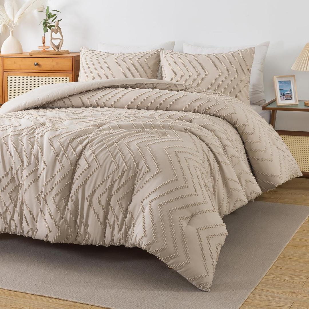 Andency Khaki Comforter Set King Size, Farmhouse Shabby Chic Boho Soft Fluffy Warm Lightweight Bedding Comforter Sets for King Bed, 3 Pieces Chevron Tufted Aesthetic Microfiber Lightweight Bed Set (King (104*90 in))