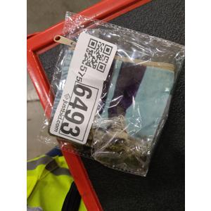 Natural Hemp And Gheri Made Bi-Fold Slim Wallet. Thin And Stylish Sweat Resistance. Multiple Card Slots Pockets, Unique Hand Made Craftmanship.