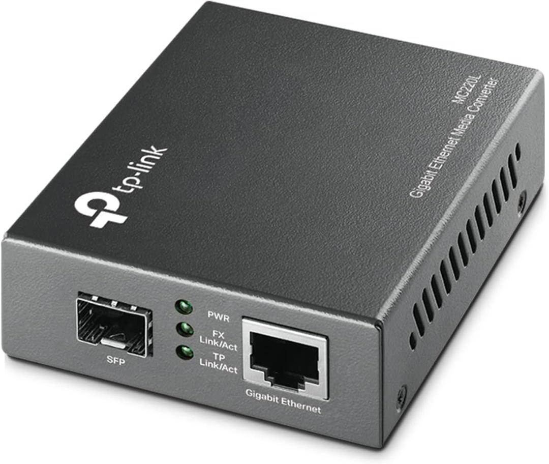 TP-LINK MC220L Gigabit Media Converter, 1000Mbps RJ45 to 1000Mbps SFP Slot Supporting MiniGBIC modules, Chassis mountable.