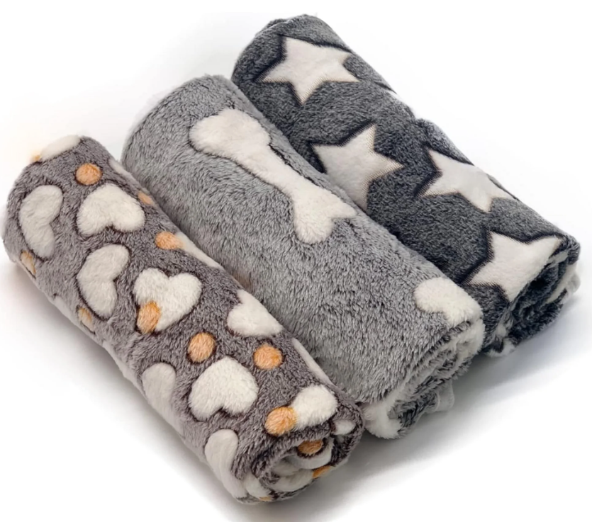 weVSwe 1 Pack 3 Puppy Blankets Super Soft Warm Sleep Mat Grey Cute Print Fluffy Fleece Pet Flannel Throw Dog Blankets for Small Dogs Cats, Star & Bone & Love- Small (23"x15")