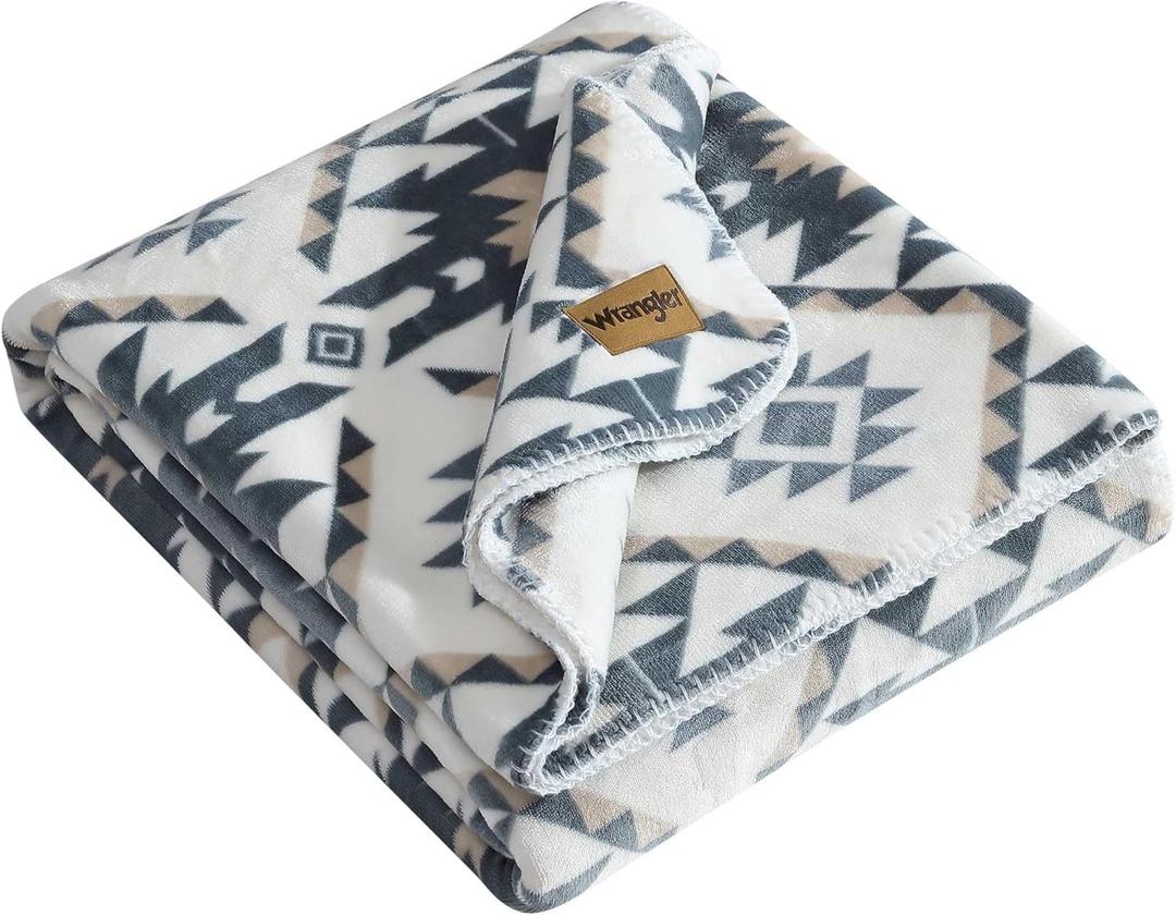 Wrangler - King Size Blanket, Soft & Reversible Bedding for Bed or Couch, Throw Blanket for Year Round Comfort, Oversized Bedding (Dakota Grey)