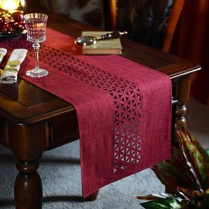 ARTABLE Rectangle Table Runners Fabric Home Garden Table Runner with Well-Trimmed Edge for Picnics Indoor and Outdoor Dining Holiday Long Tables (Burgundy, 16 x 84 Inch)