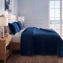 Tribeca Living Velvet King Quilt Set - Three-Piece Honeycomb Stitch Bedding, Super Soft 260GSM Velvet, Oversized Quilt and Two Sham Pillowcases, Navy Blue