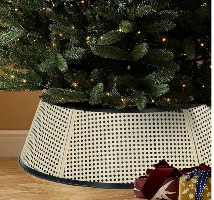 BAYN Metal Christmas Tree Collar, 28-Inch Diameter Base Cover Christmas Tree Ring Stand - Cream